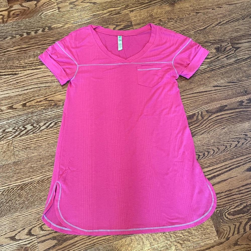 Honeydew Pajama Dress Small pink short sleeve